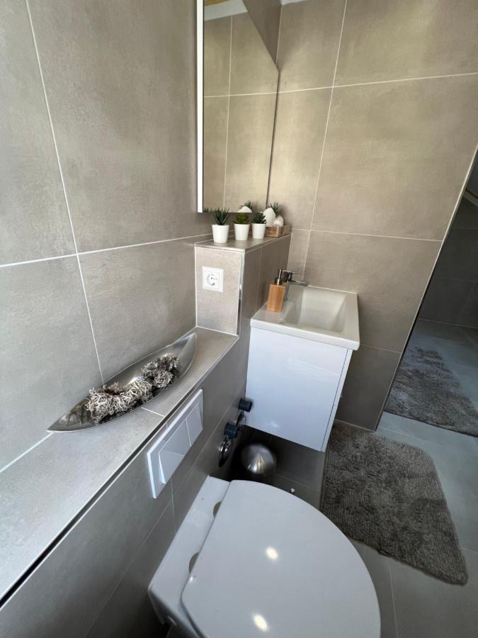 Ferienwohnung Lidu-Jene Eislingen Zewnętrze zdjęcie